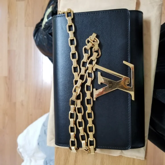 SOLD- Louis Vuitton Louise GM - Picture 8 of 15